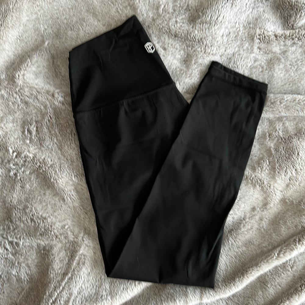 Born Primitive Your Go To Leggings 2.0 in Black